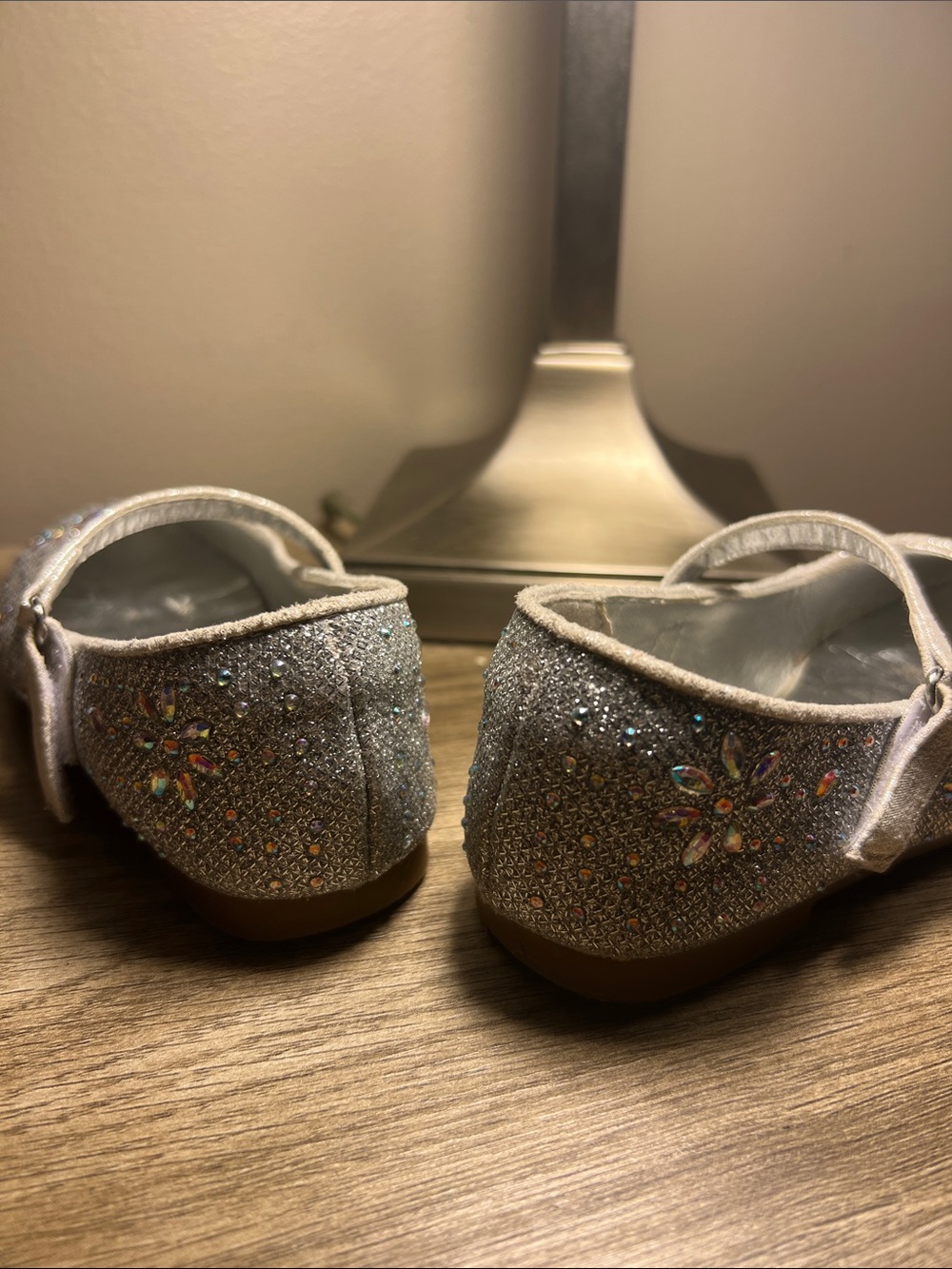 Dream Pairs Silver Sparkle Mary Jane Dress Shoes with Jewel Accents stock (40) - Picture 3 of 3